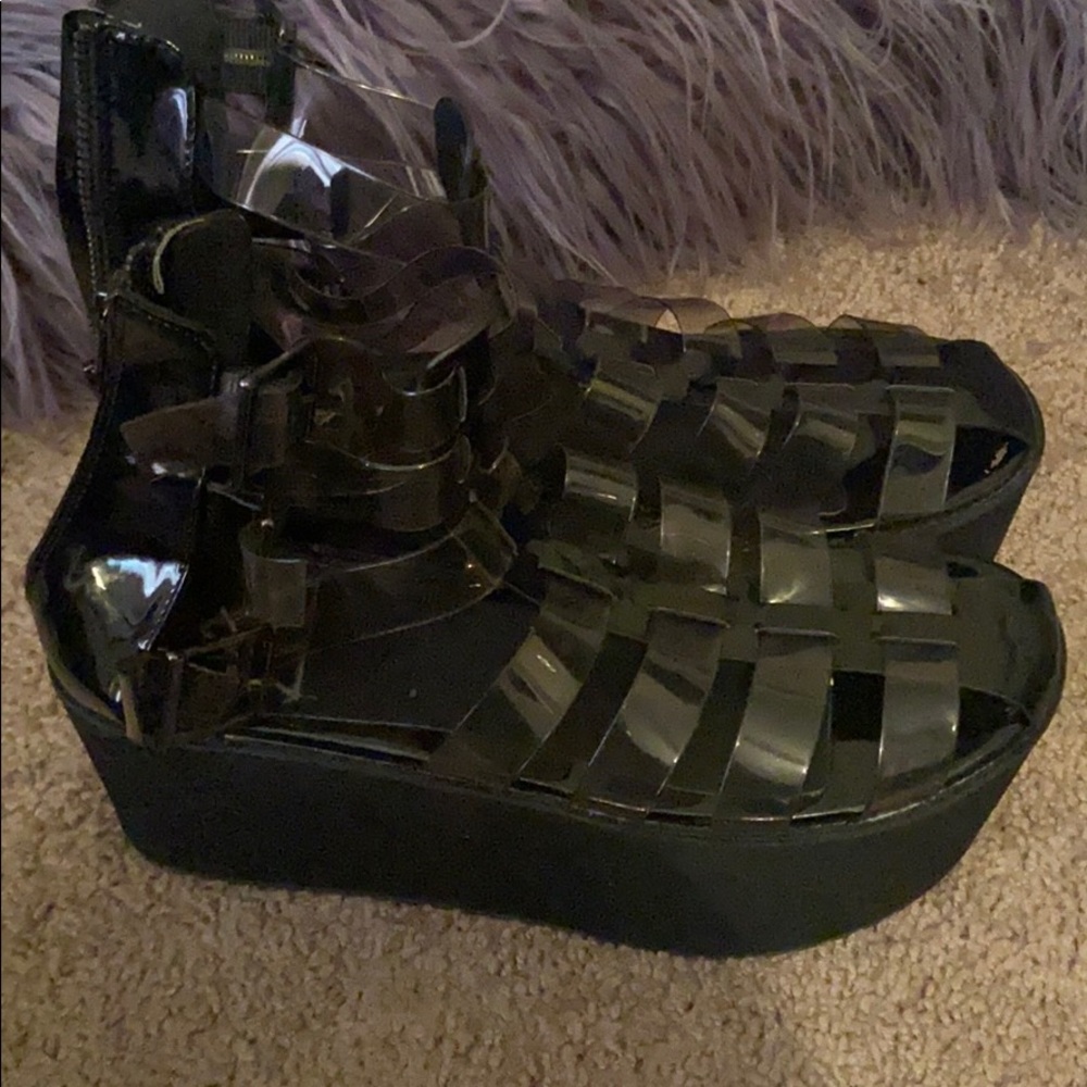 YRU platform sandals